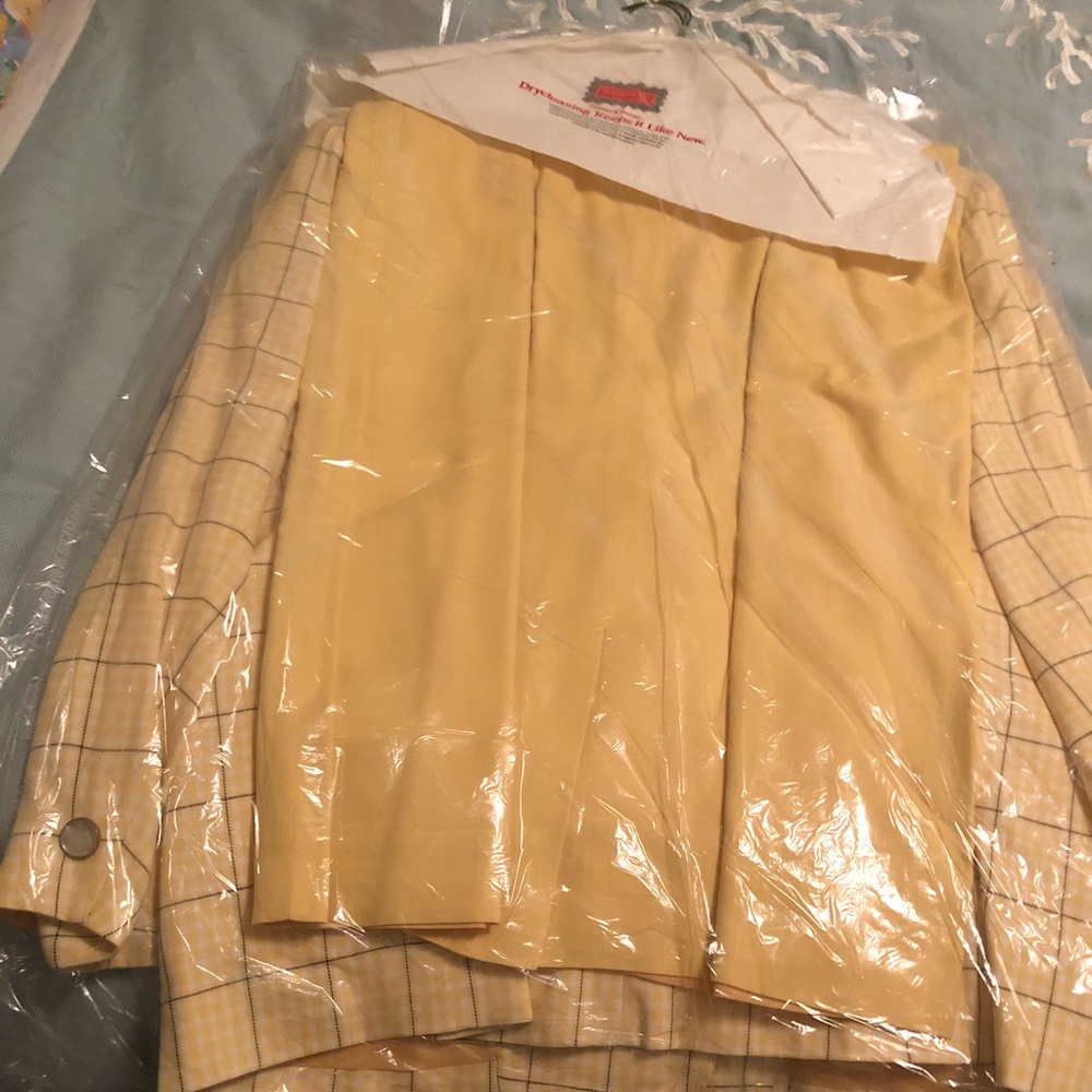 Ladies suit